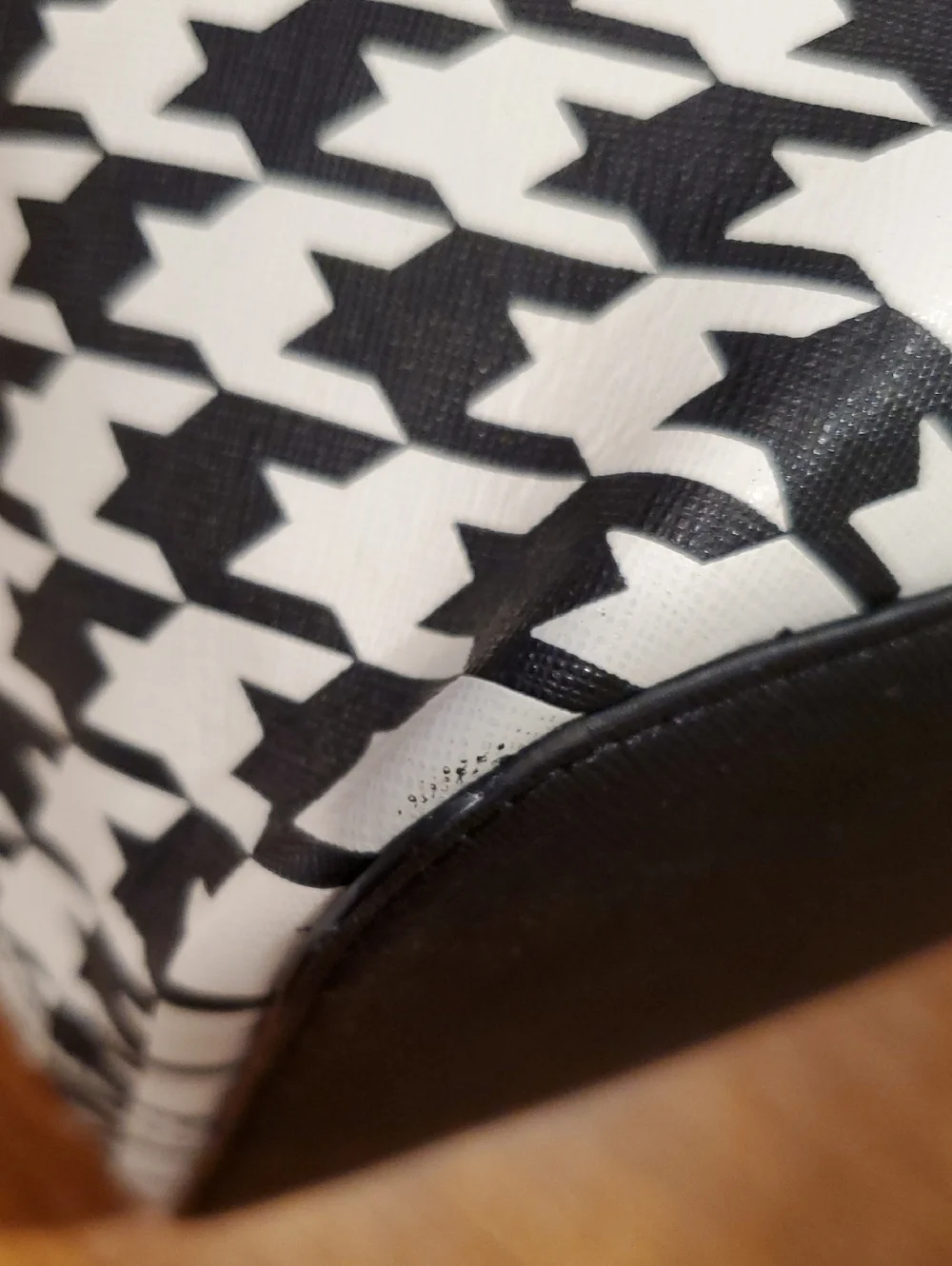 Michael Kors Large Jet Set Travel Tote Houndstooth